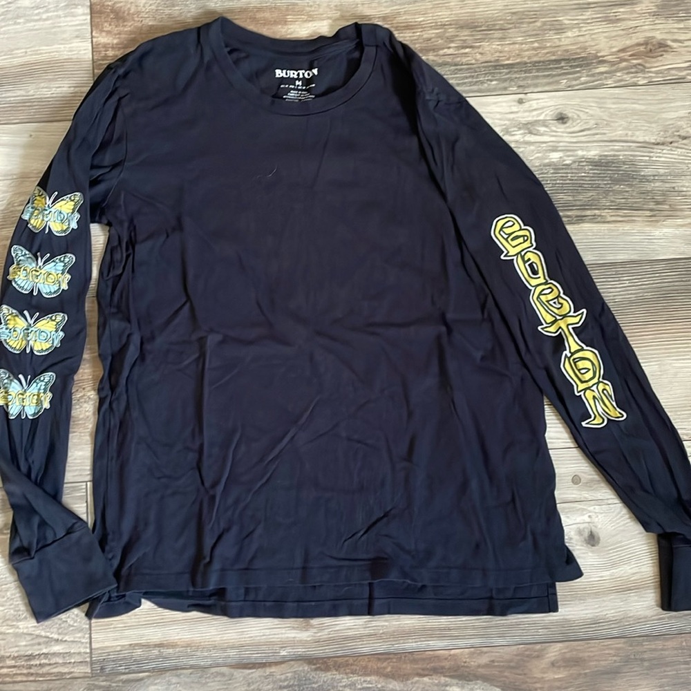 ⭐️3 FOR  $8⭐️ see shop for items!
Burton long sleeve